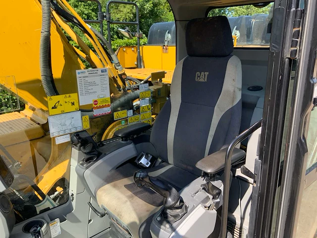 2017 caterpillar 330fl rupsgraafmachine met nieuwe cat bak - afbeelding 39 van  65