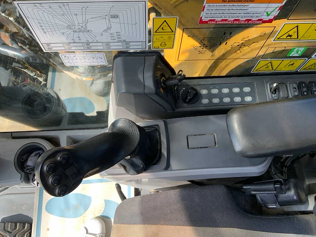 2017 caterpillar 330fl rupsgraafmachine met nieuwe cat bak - afbeelding 49 van  65