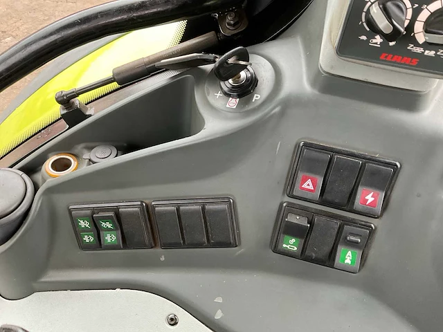 2017 claas 650 arion vierwielaangedreven landbouwtractor - afbeelding 30 van  45