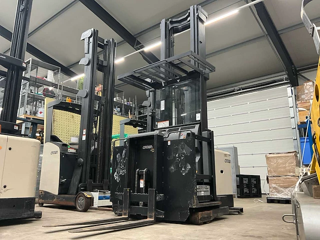 2017 crown sp3522 orderpicker - afbeelding 1 van  25