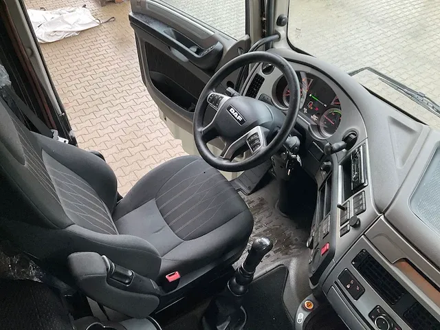 2017 daf xf 480 ft superspacecab vrachtwagen - afbeelding 24 van  53
