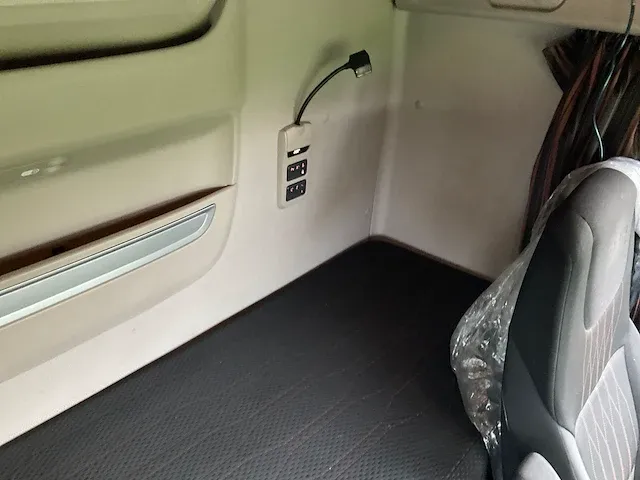 2017 daf xf 480 ft superspacecab vrachtwagen - afbeelding 25 van  53