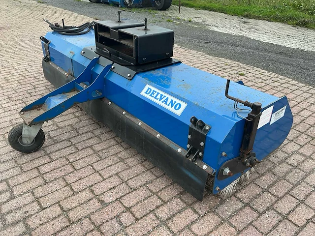 2017 delvano straatveegmachine - afbeelding 8 van  12