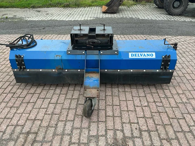 2017 delvano straatveegmachine - afbeelding 9 van  12