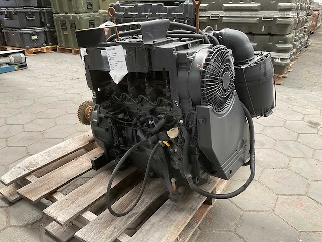 2017 deutz d2011l041 dieselmotor - afbeelding 1 van  12