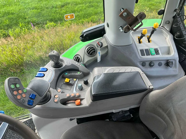 2017 deutz-fahr 6165 agrotron vierwielaangedreven landbouwtractor - afbeelding 11 van  15