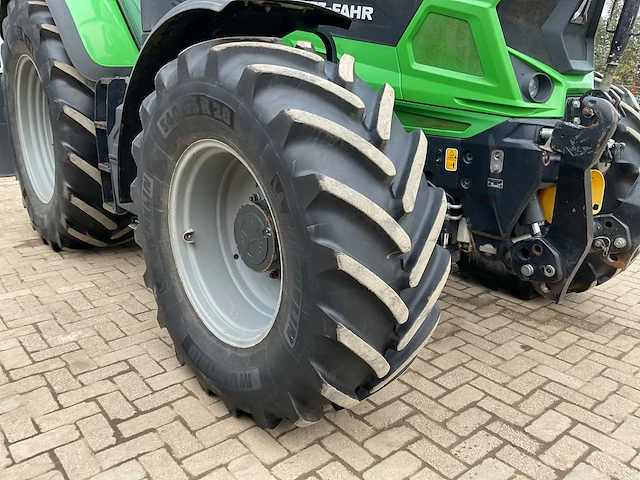 2017 deutz-fahr 6175.4 ttv agrotron vierwielaangedreven landbouwtractor - afbeelding 17 van  44