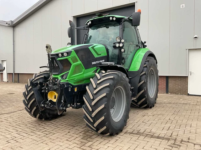 2017 deutz-fahr 6175.4 ttv agrotron vierwielaangedreven landbouwtractor - afbeelding 1 van  44