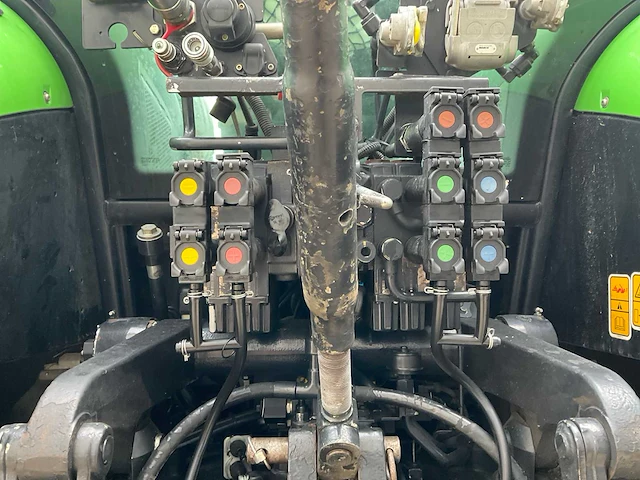 2017 deutz-fahr 6175.4 ttv agrotron vierwielaangedreven landbouwtractor - afbeelding 26 van  44