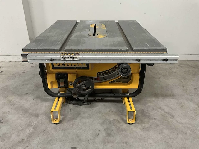 2017 dewalt dw745-qs zaagtafel - afbeelding 2 van  6