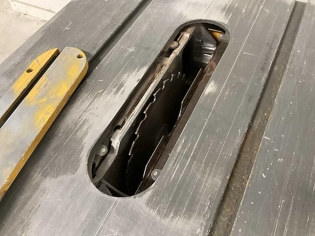 2017 dewalt dw745-qs zaagtafel - afbeelding 5 van  6