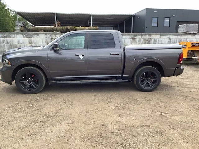 2017 dodge ram 1500 bedrijfswagen - afbeelding 12 van  23