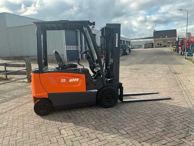 2017 doosan b25x-7 vorkheftruck - afbeelding 13 van  17
