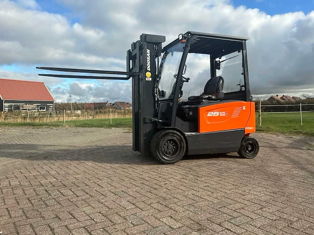 2017 doosan b25x-7 vorkheftruck - afbeelding 15 van  17