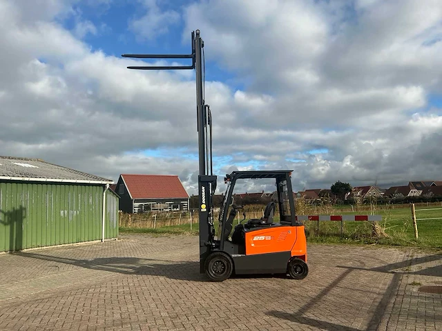 2017 doosan b25x-7 vorkheftruck - afbeelding 16 van  17