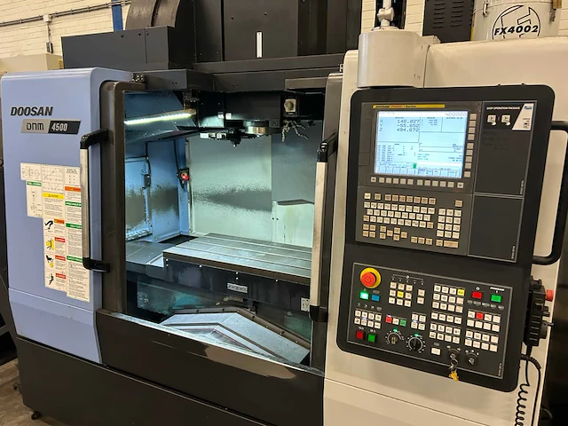 2017 doosan dnm 4500 cnc-bewerkingscentrum - afbeelding 18 van  22