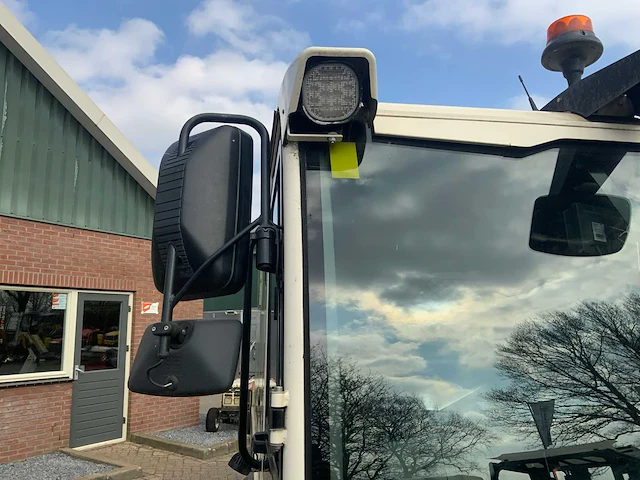2017 dulevo 3000t straatveegmachine - afbeelding 2 van  46