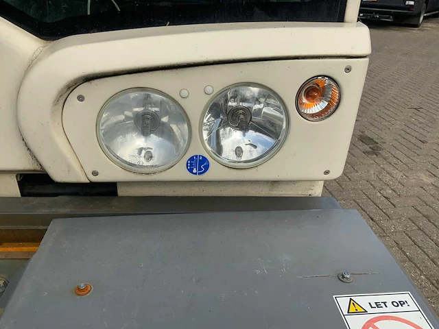 2017 dulevo 3000t straatveegmachine - afbeelding 5 van  46