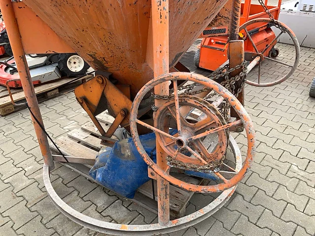 2017 eichinger 1016h.10 betonkubel - afbeelding 5 van  7