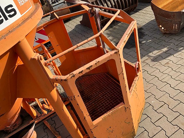 2017 eichinger 1016h.12 betonkubel - afbeelding 12 van  14