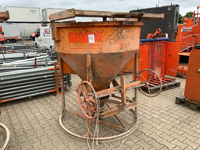 2017 eichinger 1016h.12 betonkubel - afbeelding 2 van  8