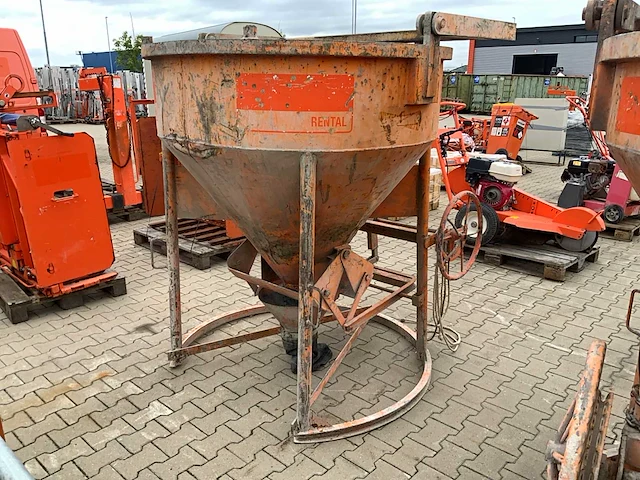 2017 eichinger 1016h.12 betonkubel - afbeelding 3 van  8