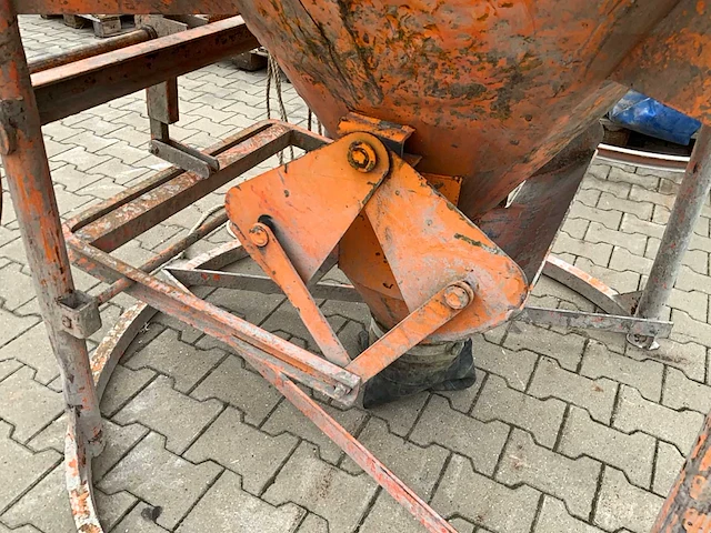 2017 eichinger 1016h.12 betonkubel - afbeelding 5 van  8