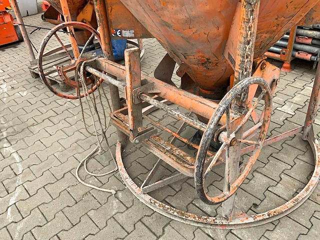 2017 eichinger 1016h.12 betonkubel - afbeelding 6 van  8