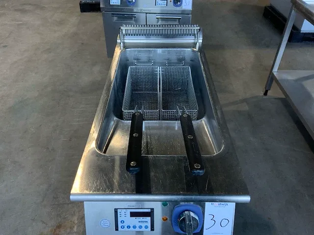 2017 electrolux e9fred1jf0 friteuse “rvs” - afbeelding 7 van  11