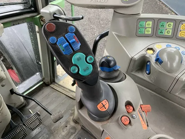 2017 fendt 820 vario tms vierwielaangedreven landbouwtractor - afbeelding 39 van  58