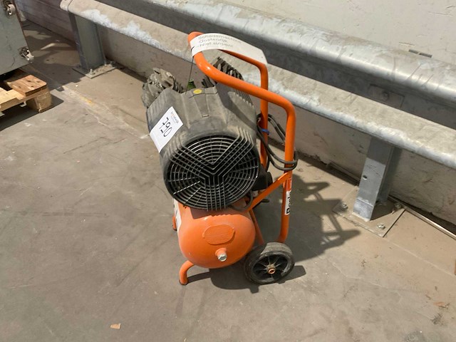 2017 fiac rrrer olievrije compressor - afbeelding 6 van  10