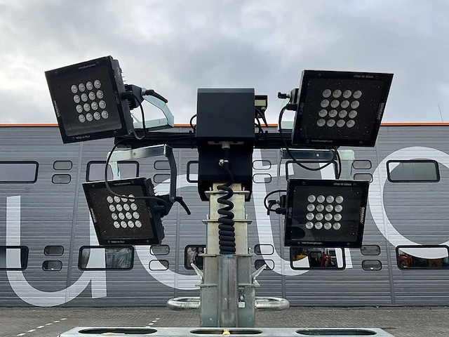 2017 generac light tower hybride stationaire lichtmast - afbeelding 2 van  19