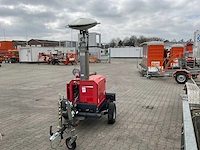 2017 generac mobile products mt1 ufo lichtmast aggregaat aanhangwagen - afbeelding 1 van  16