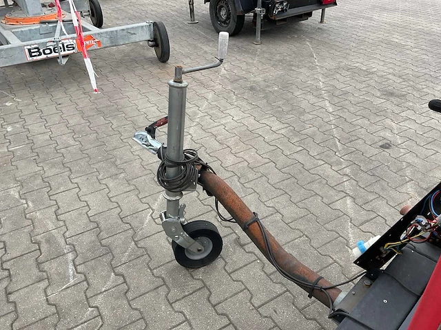 2017 generac mobile products mt1 ufo lichtmast aggregaat aanhangwagen - afbeelding 11 van  16