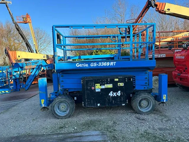 2017 genie 3369 rt 4 x 4 ruw terrein hoogwerker - afbeelding 2 van  3