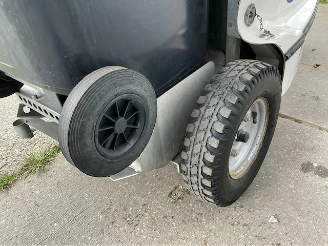 2017 glutton 2411 electric afvalzuiger - afbeelding 9 van  29