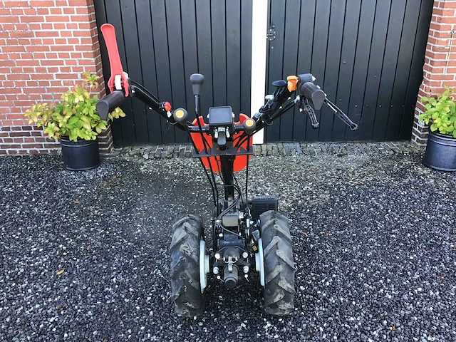 2017 goldoni twist minitractor - afbeelding 17 van  18