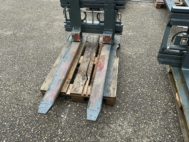 2017 griptech fpns25 verstelbaar vorkenbord met weegcellen - afbeelding 2 van  9