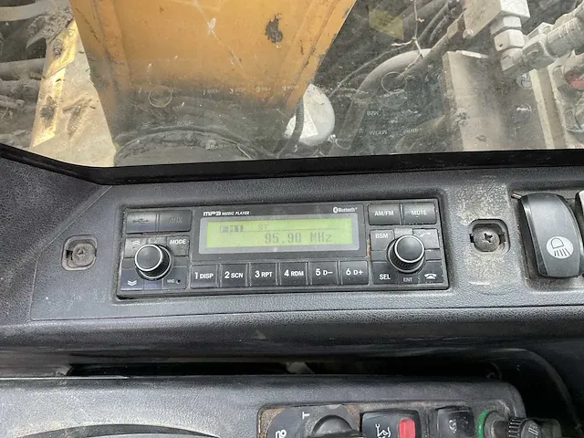 2017 hyundai hw140 banden graafmachine - afbeelding 54 van  68