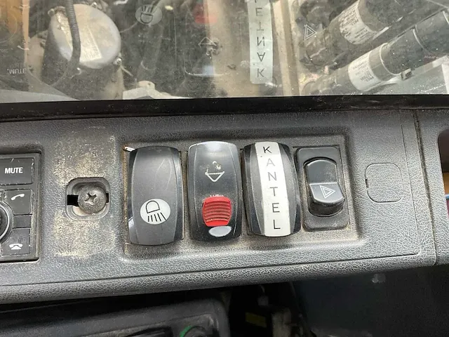 2017 hyundai hw140 banden graafmachine - afbeelding 55 van  68