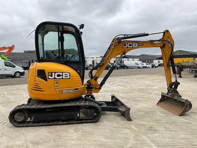 2017 jcb 8030zts midigraafmachine - afbeelding 31 van  34