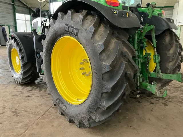 2017 john deere - 6155r - vierwielaangedreven landbouwtractor - afbeelding 22 van  26