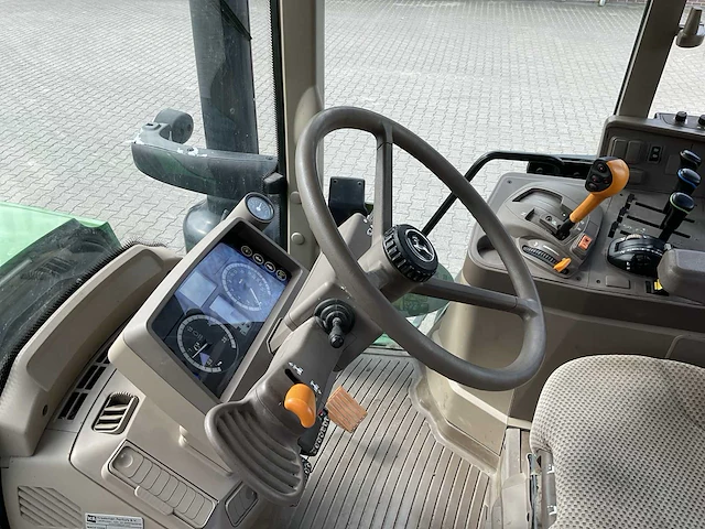 2017 john deere 6155m vierwielaangedreven landbouwtractor - afbeelding 27 van  42