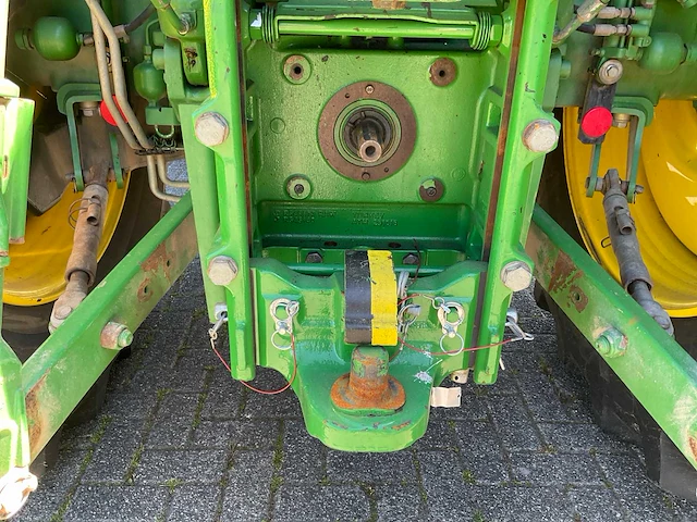2017 john deere 6155r vierwielaangedreven landbouwtractor - afbeelding 8 van  32