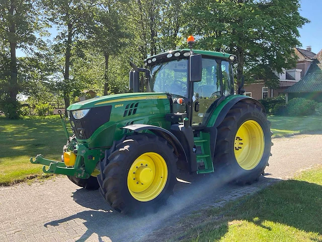 2017 john deere 6155r vierwielaangedreven landbouwtractor - afbeelding 1 van  32