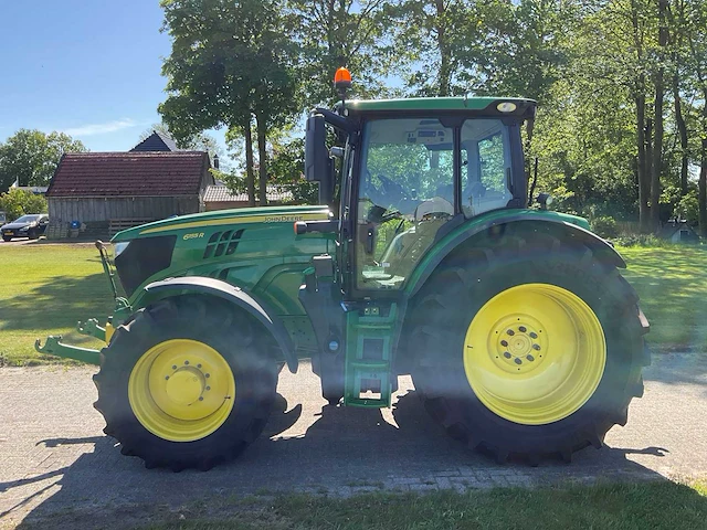 2017 john deere 6155r vierwielaangedreven landbouwtractor - afbeelding 12 van  32