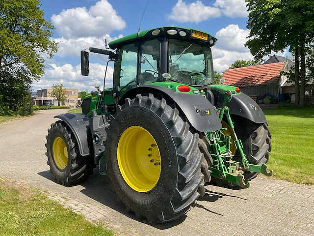 2017 john deere 6215r vierwielaangedreven landbouwtractor - afbeelding 23 van  33