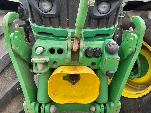 2017 john deere 6215r vierwielaangedreven landbouwtractor - afbeelding 8 van  31