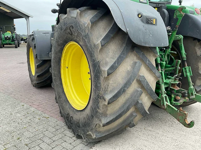 2017 john deere 6215r vierwielaangedreven landbouwtractor - afbeelding 17 van  31