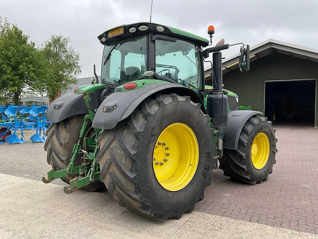 2017 john deere 6215r vierwielaangedreven landbouwtractor - afbeelding 23 van  31